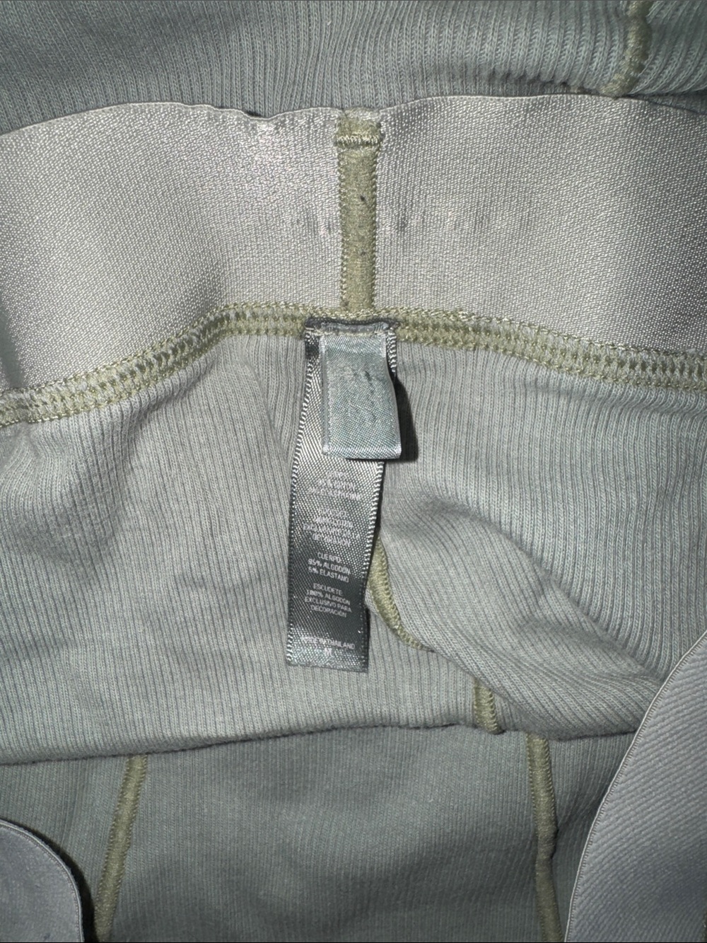 SKIMS Ribbed Shorts - Picture 3 of 3